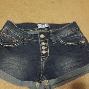 No boundaries Jean shorts